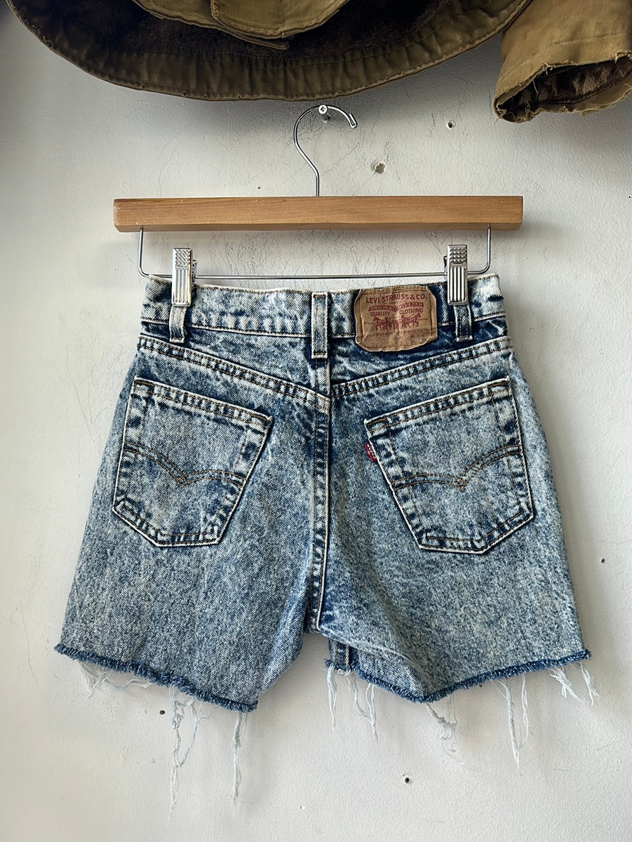 Levi's boyfriend shorts online