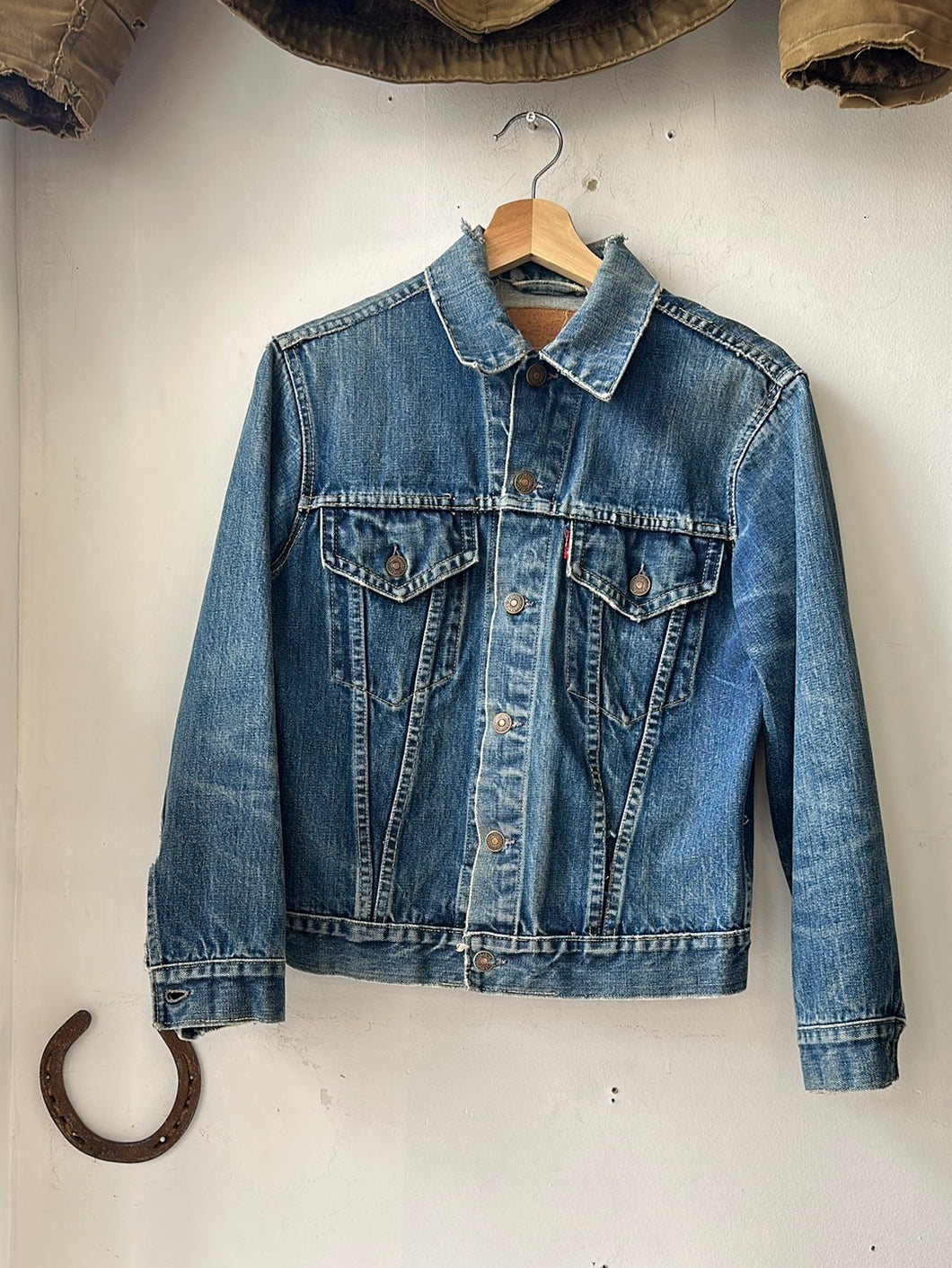 1990s Levi s 70507 Big E Denim Trucker Jacket Reproduction 38 Coffee and Clothing