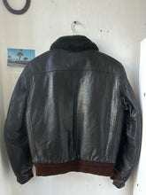 Load image into Gallery viewer, 1970s Shearling Leather Flight Jackett
