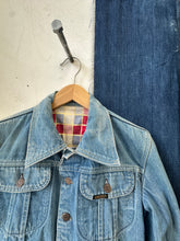 Load image into Gallery viewer, 1960s Roadrunner Flannel Lined Denim Jacket
