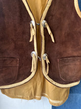 Load image into Gallery viewer, 1970s Suede Western Vest
