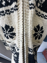 Load image into Gallery viewer, 1960s Curling Sweater - Snowflakes
