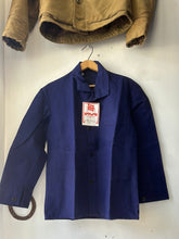 Load image into Gallery viewer, 1960s Deadstock French Chore Jacket - 41
