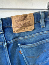 Load image into Gallery viewer, 1970s/80s Levi’s 517 32”x28”
