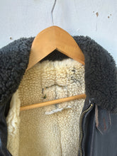 Load image into Gallery viewer, 1970s Shearling Leather Flight Jackett
