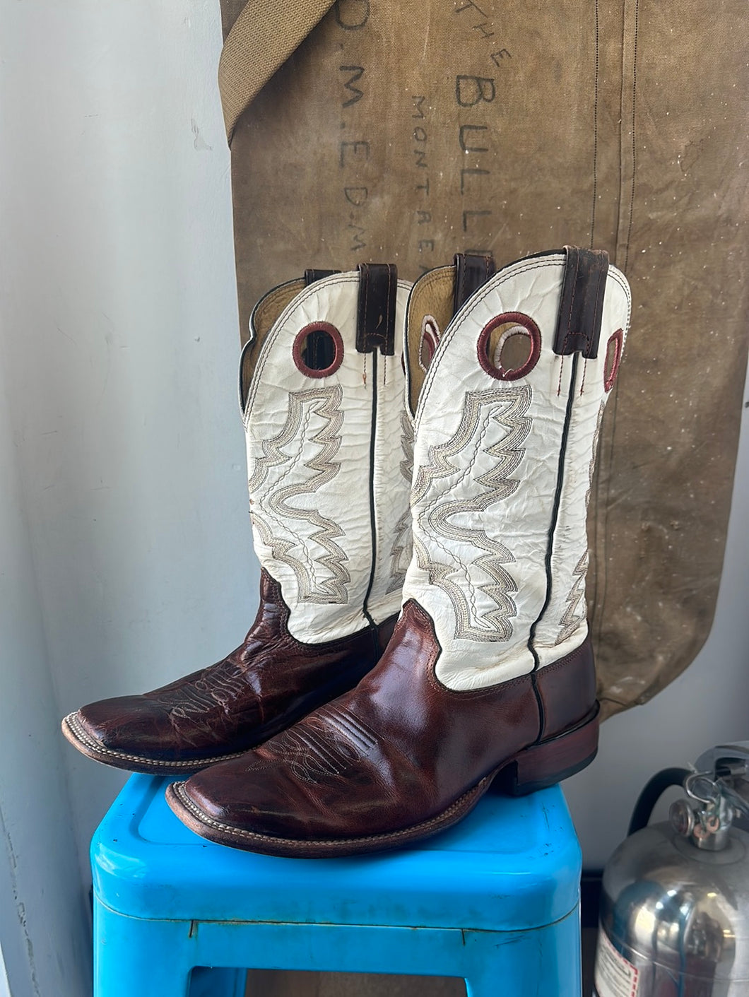 Cavenders Cowboy Boots Size 10 M 11.5 W Coffee and Clothing