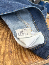 Load image into Gallery viewer, 1970s/80s Levis Selvedge 501 - 34x33
