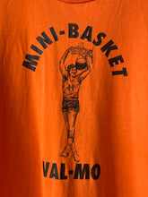 Load image into Gallery viewer, 1990s Mini-Basket Tee
