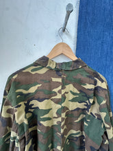 Load image into Gallery viewer, 1960s Woodland Camo Jacket
