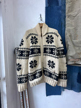 Load image into Gallery viewer, 1960s Curling Sweater - Snowflakes
