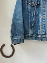 Load image into Gallery viewer, 1990s Levi’s 70507 Big E Denim Trucker Jacket Reproduction - 38
