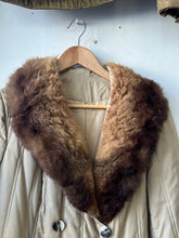 Load image into Gallery viewer, 1970s Fur Collar Coat
