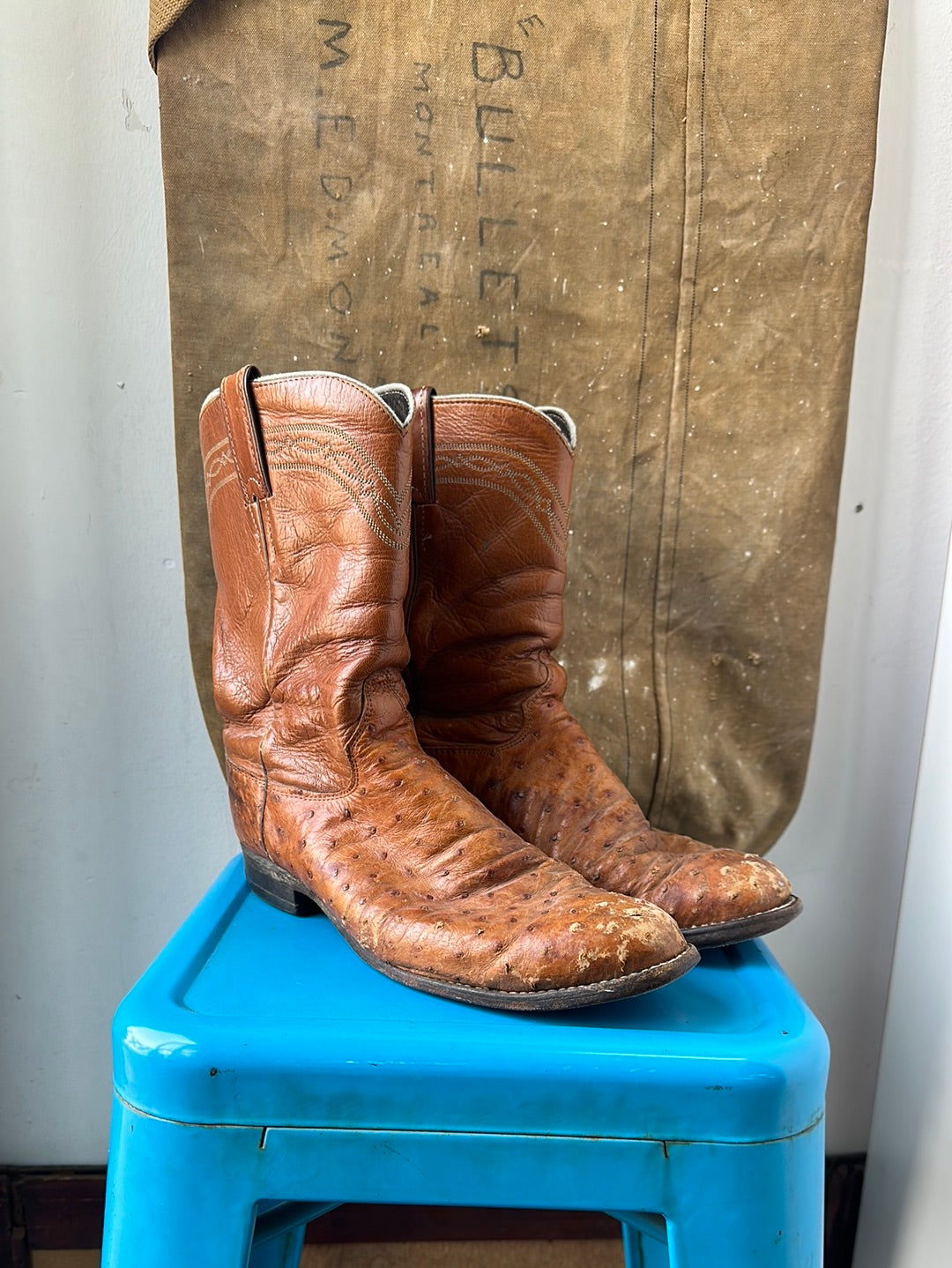 Justin Ostrich Cowboy Boots Camel Size 9 M 10.5 W Coffee and Clothing