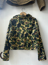 Load image into Gallery viewer, 1960s/70s Cropped Duck Camo Pullover
