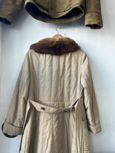 Load image into Gallery viewer, 1970s Fur Collar Coat
