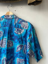 Load image into Gallery viewer, 1970s/&#39;80s Shell Hawaiian Shirt
