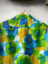 Load image into Gallery viewer, 1960s/&#39;70s Pomare Tahiti Hawaiian Shirt
