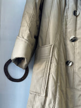 Load image into Gallery viewer, 1970s Fur Collar Coat
