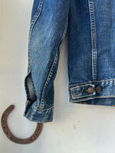 Load image into Gallery viewer, 1970/71 Levi’s 70507 Big E Denim Trucker Jacket - 36
