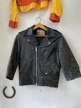 Load image into Gallery viewer, 1960s/70s Schott Perfecto 618 Leather Jacket 36
