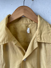 Load image into Gallery viewer, 1970s/80s Guayabera Shirt
