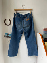 Load image into Gallery viewer, 1990s Mended Wrangler Denim 30×23
