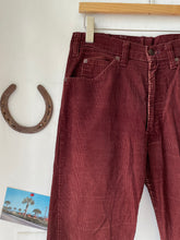 Load image into Gallery viewer, 1980s Levi’s Corduroy Trosers
