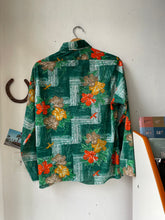 Load image into Gallery viewer, 1970s Sutton Place Hawaiian Shirt
